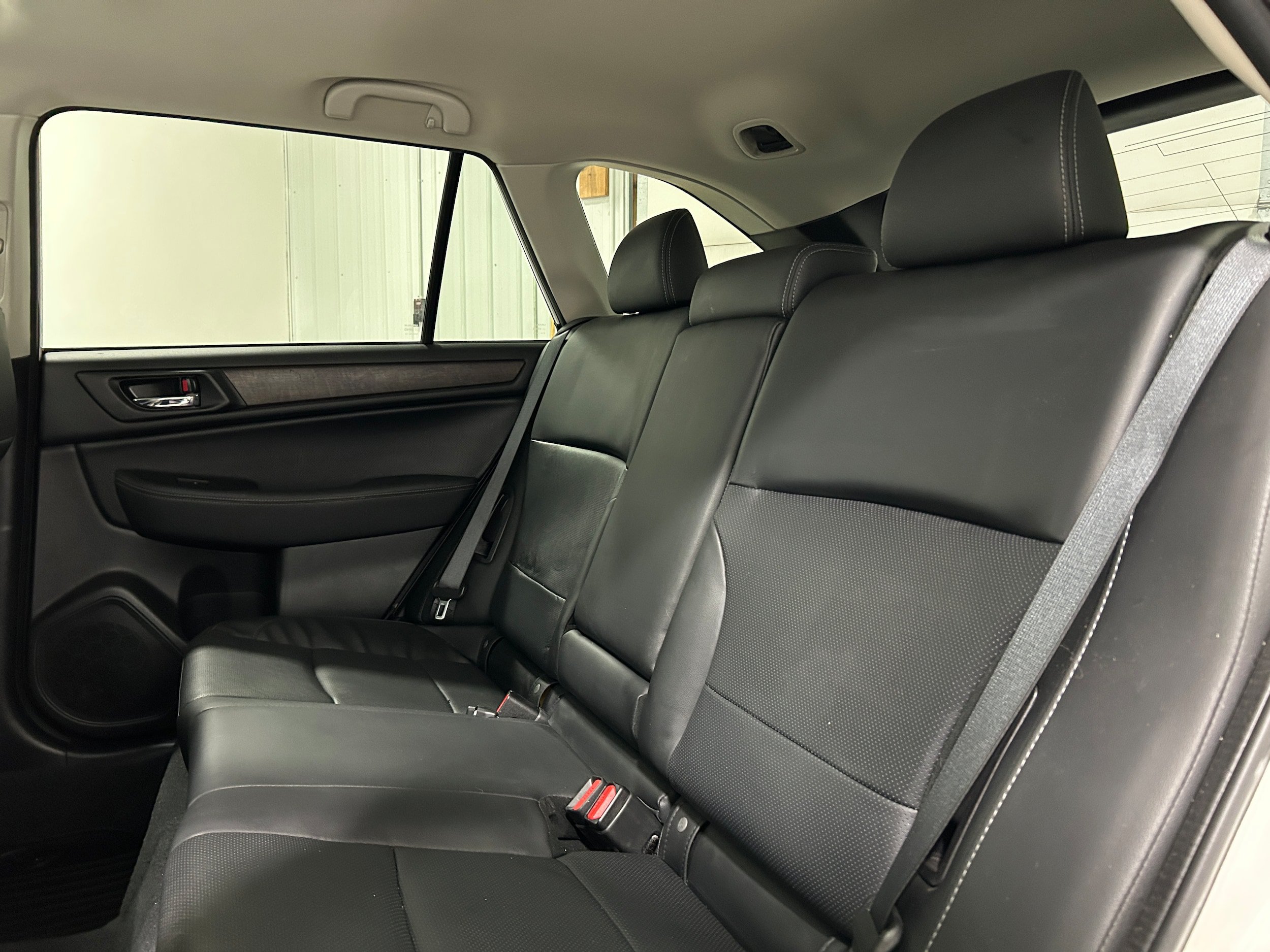 Used 2017 Subaru Outback 2.5i Limited AWD/4WD image 30
