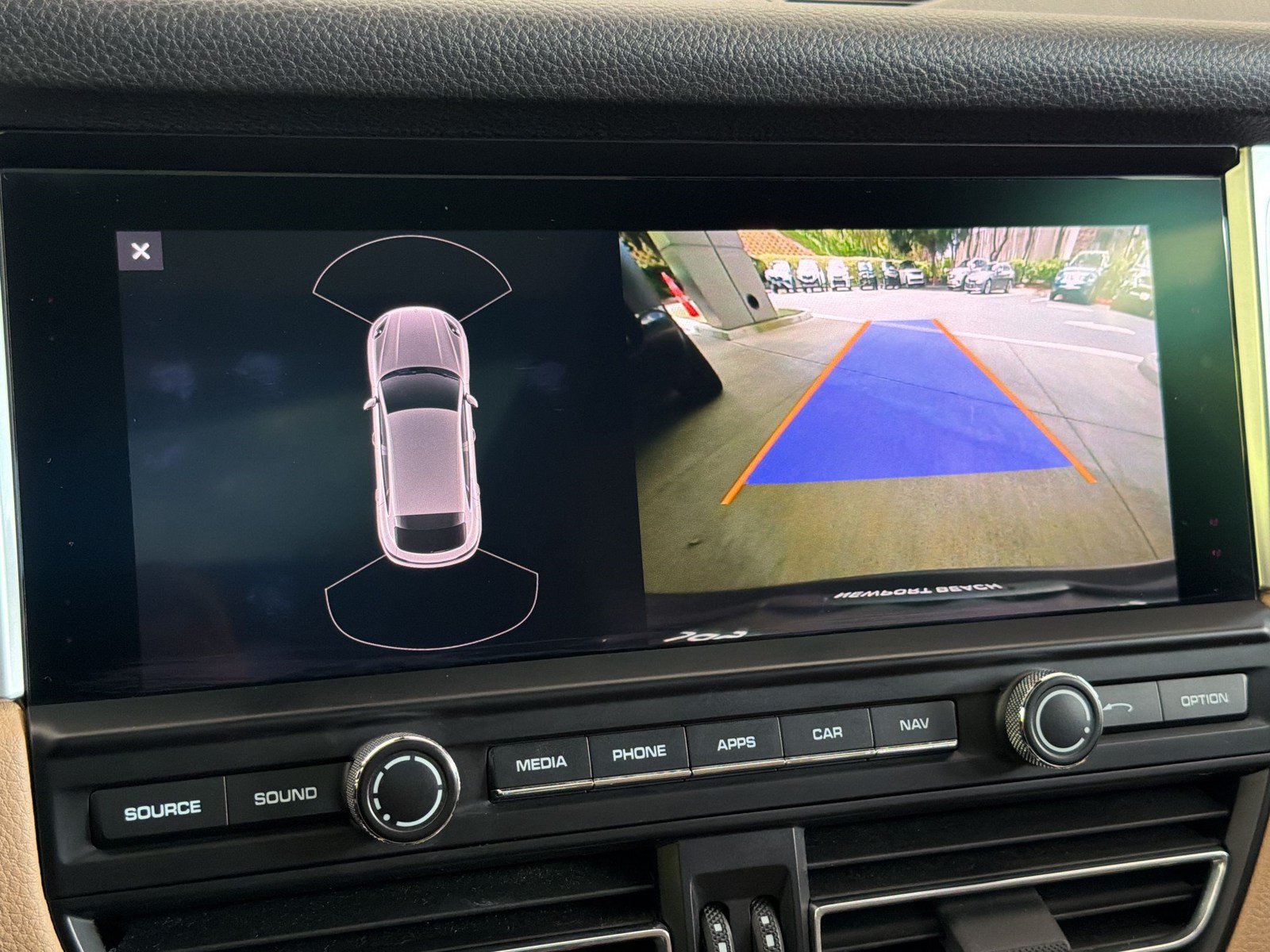 Used 2019 Porsche Macan AWD/4WD image 26