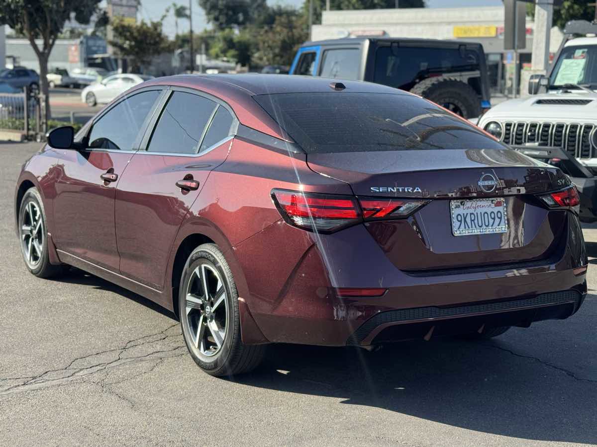 Used 2024 Nissan Sentra SV image 2