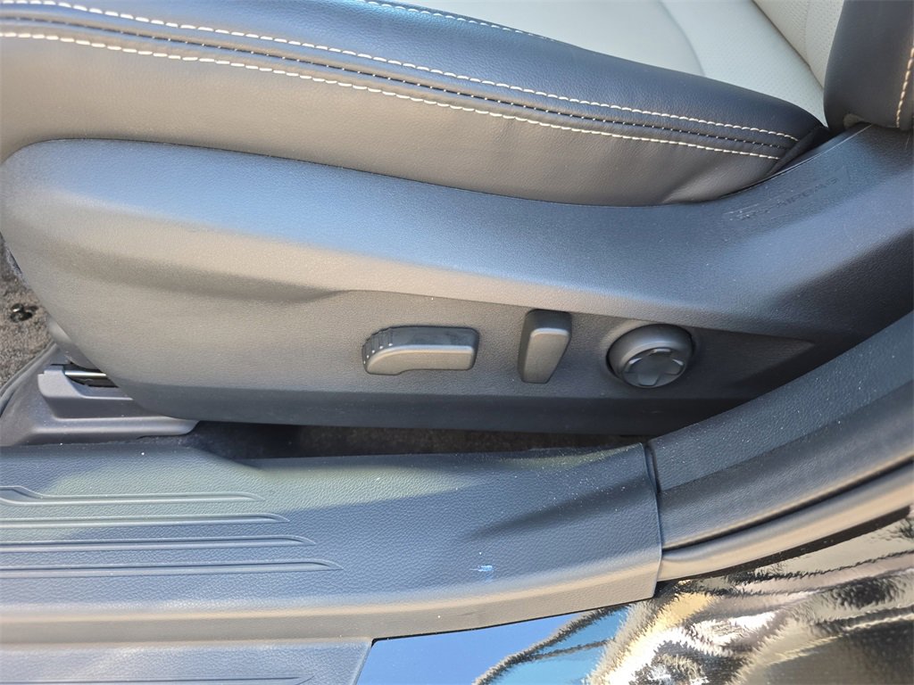 Certified 2025 Subaru Outback Limited image 13