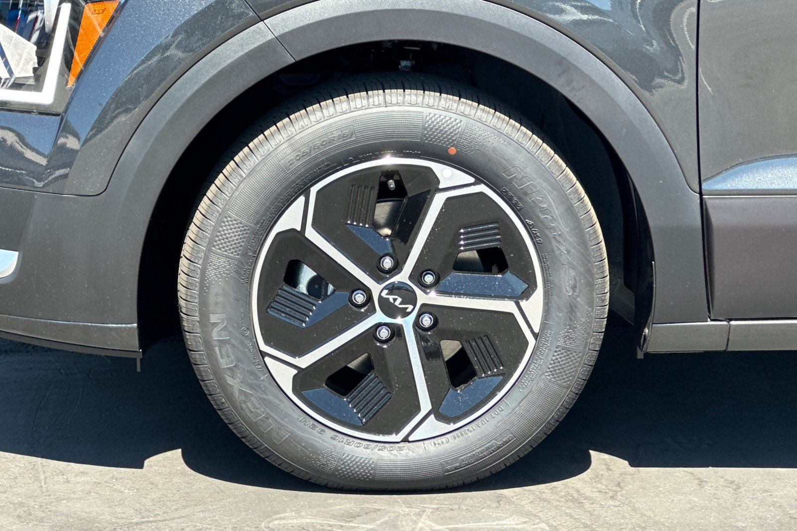 New 2026 Kia Niro EX FWD image 26