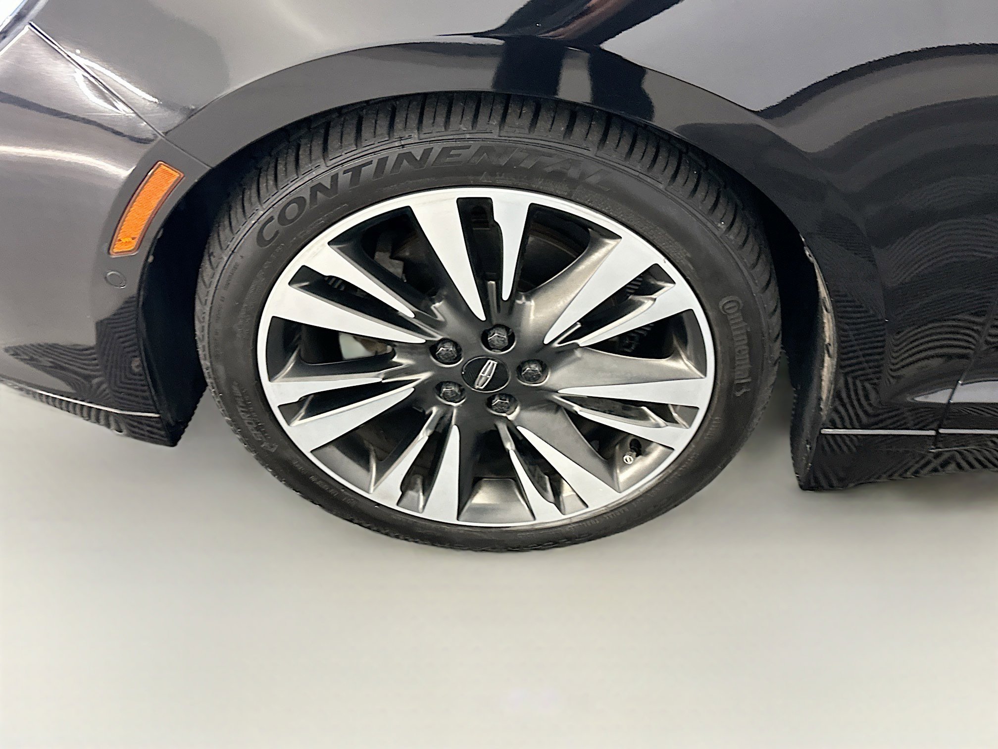 Used 2019 Lincoln MKZ Reserve image 11