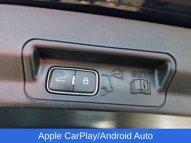 Used 2023 Ford Explorer XLT w/ Equipment Group 202A image 9