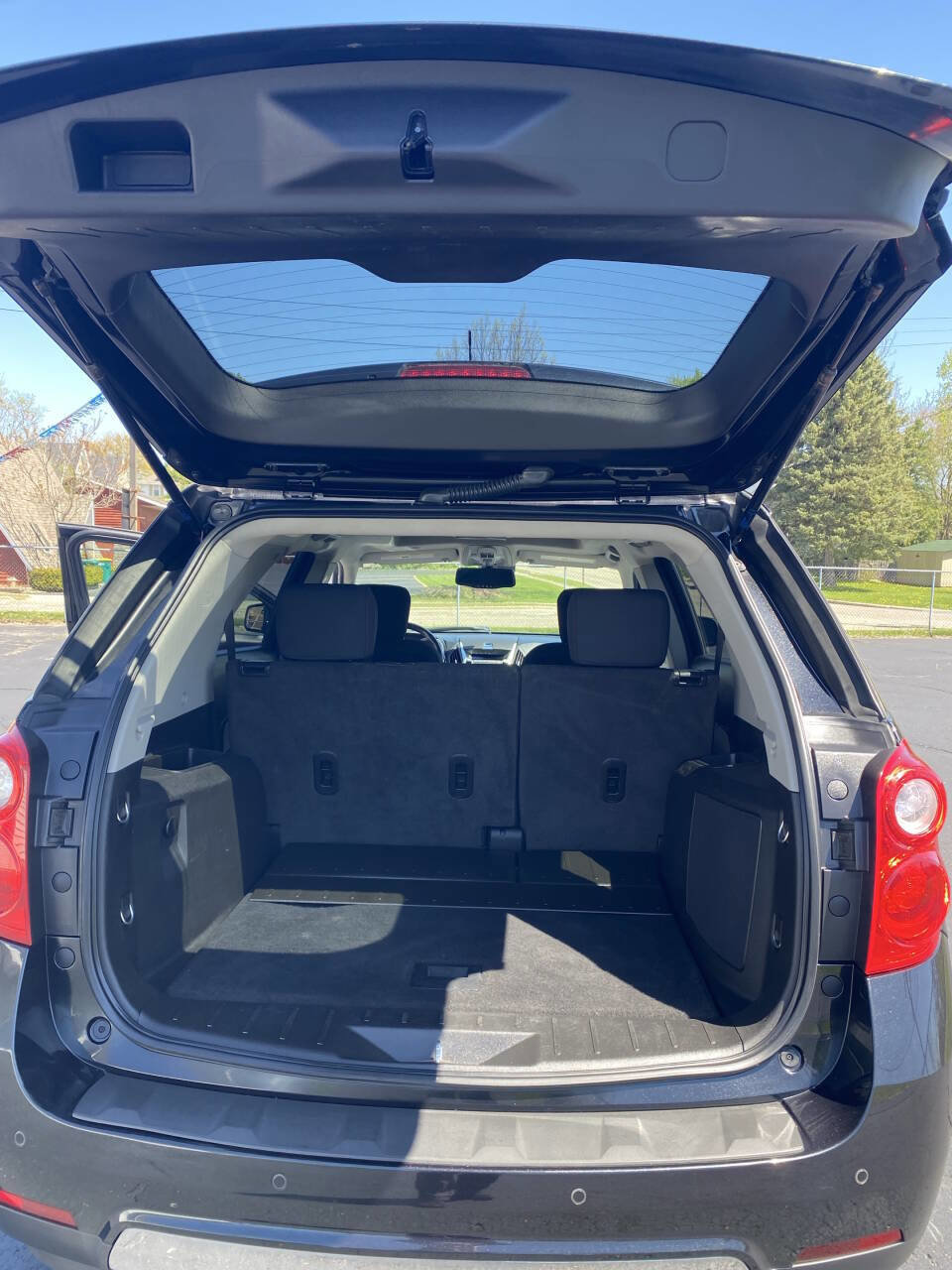 Used 2010 Chevrolet Equinox LT w/ Chrome Appearance Package image 7