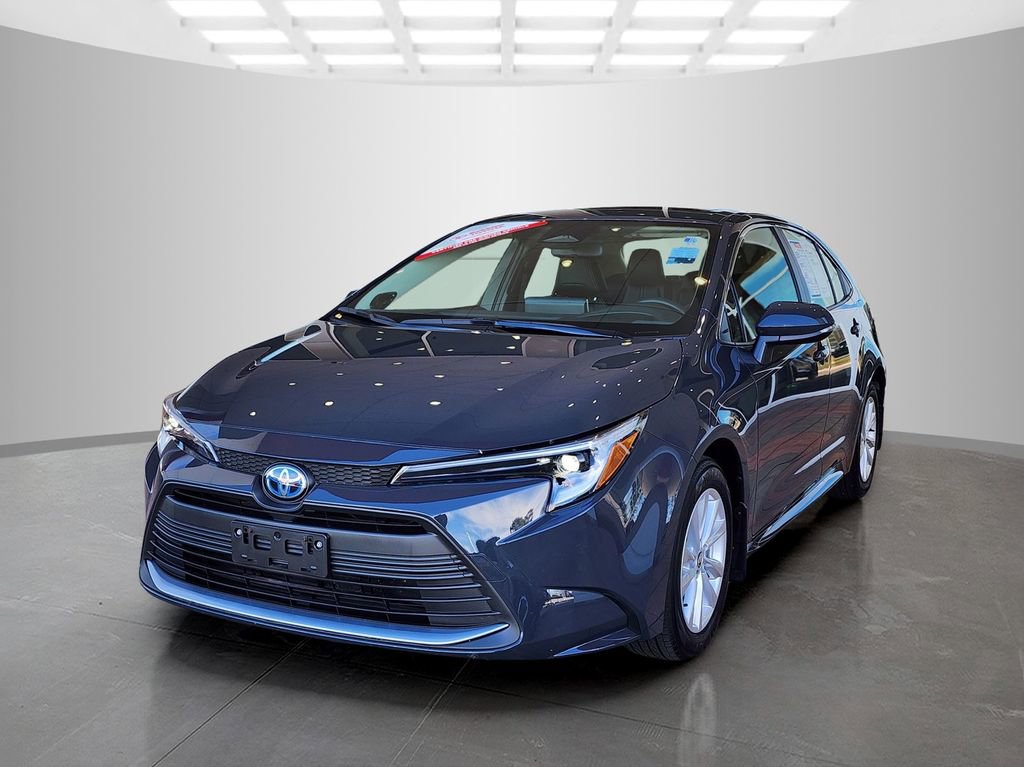 Used 2024 Toyota Corolla XLE image 9