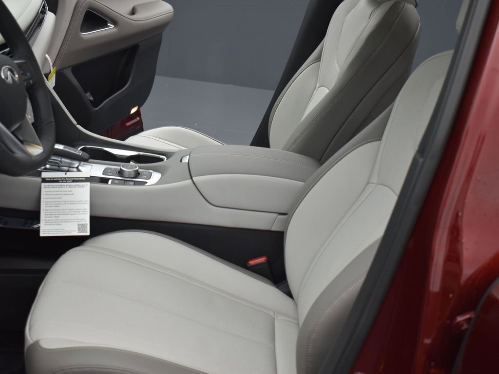 New 2026 INFINITI QX60 Luxe image 17