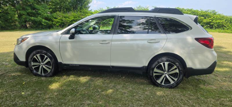 Used 2018 Subaru Outback 2.5i Limited image 5