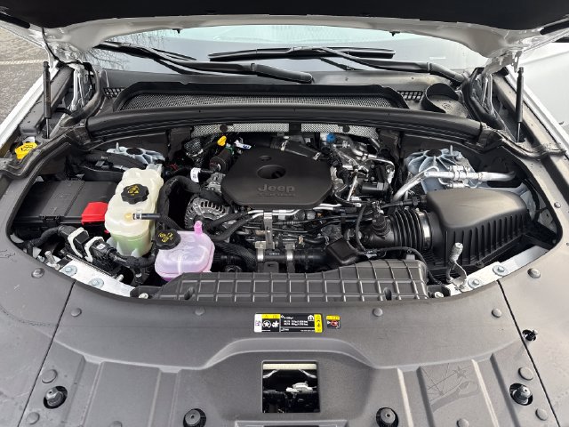 New 2026 Jeep Grand Cherokee Altitude AWD/4WD image 29