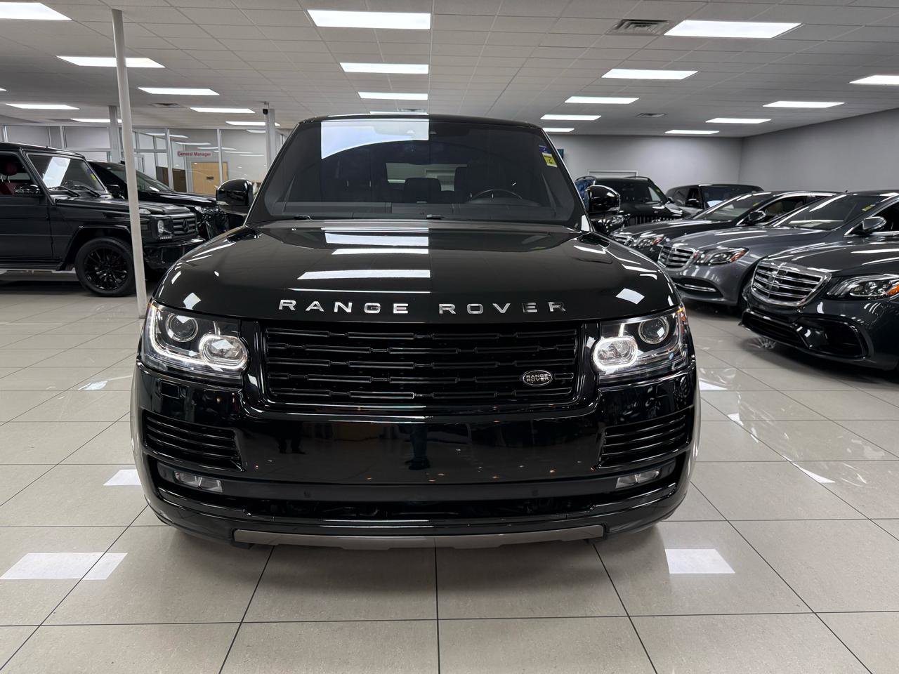 Used 2017 Land Rover Range Rover Supercharged image 4