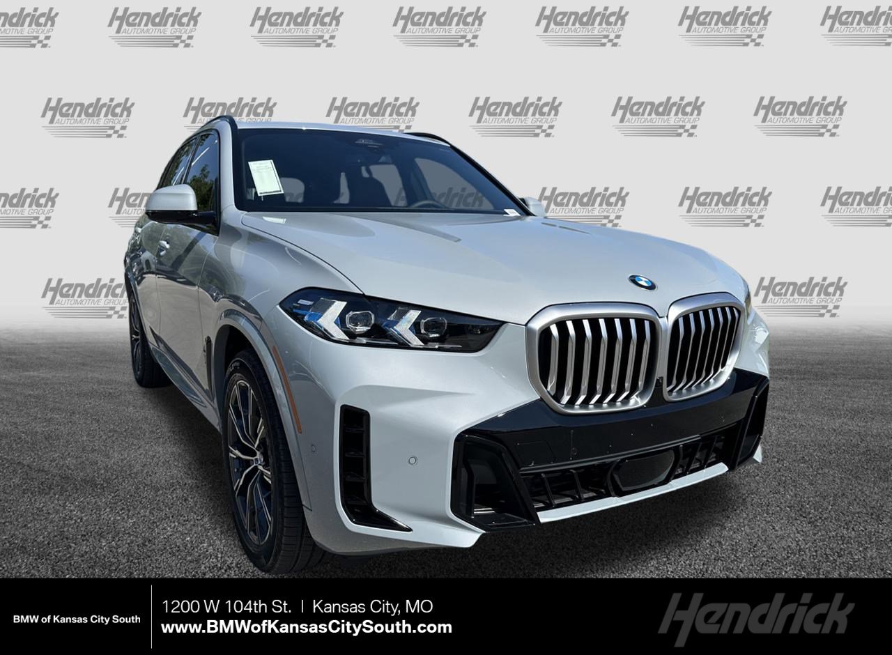 Used 2026 BMW X5 xDrive40i w/ M Sport Package AWD/4WD image 1