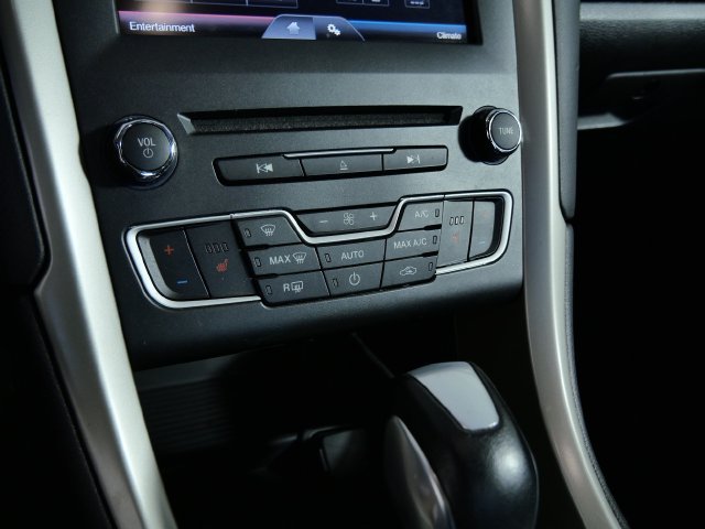 Used 2016 Ford Fusion SE w/ Equipment Group 202A AWD/4WD image 22