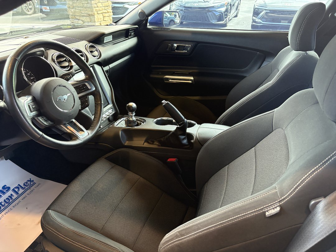 Used 2016 Ford Mustang Coupe w/ Equipment Group 051A RWD image 2