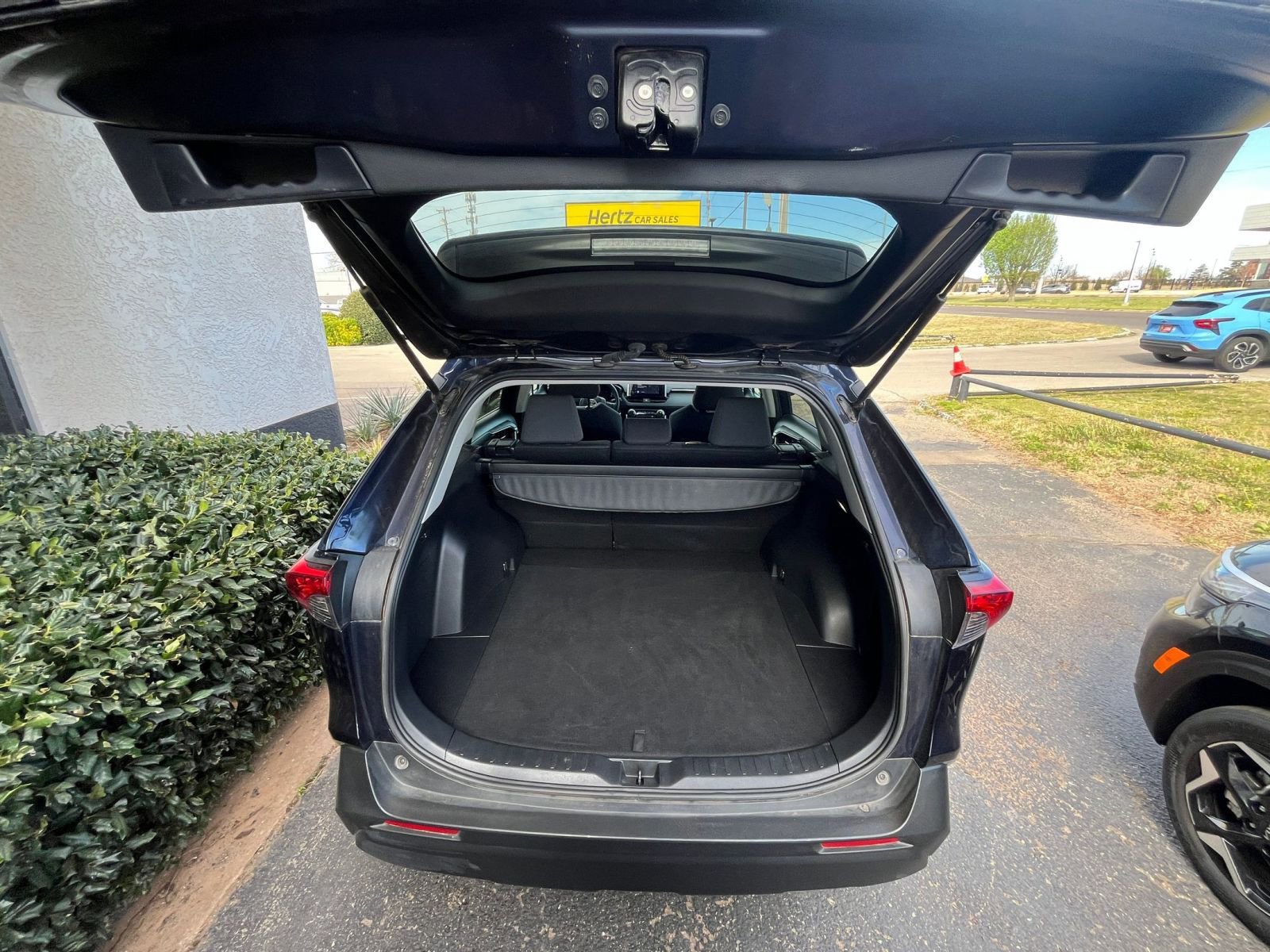 Used 2024 Toyota RAV4 XLE w/ Weather Package image 31