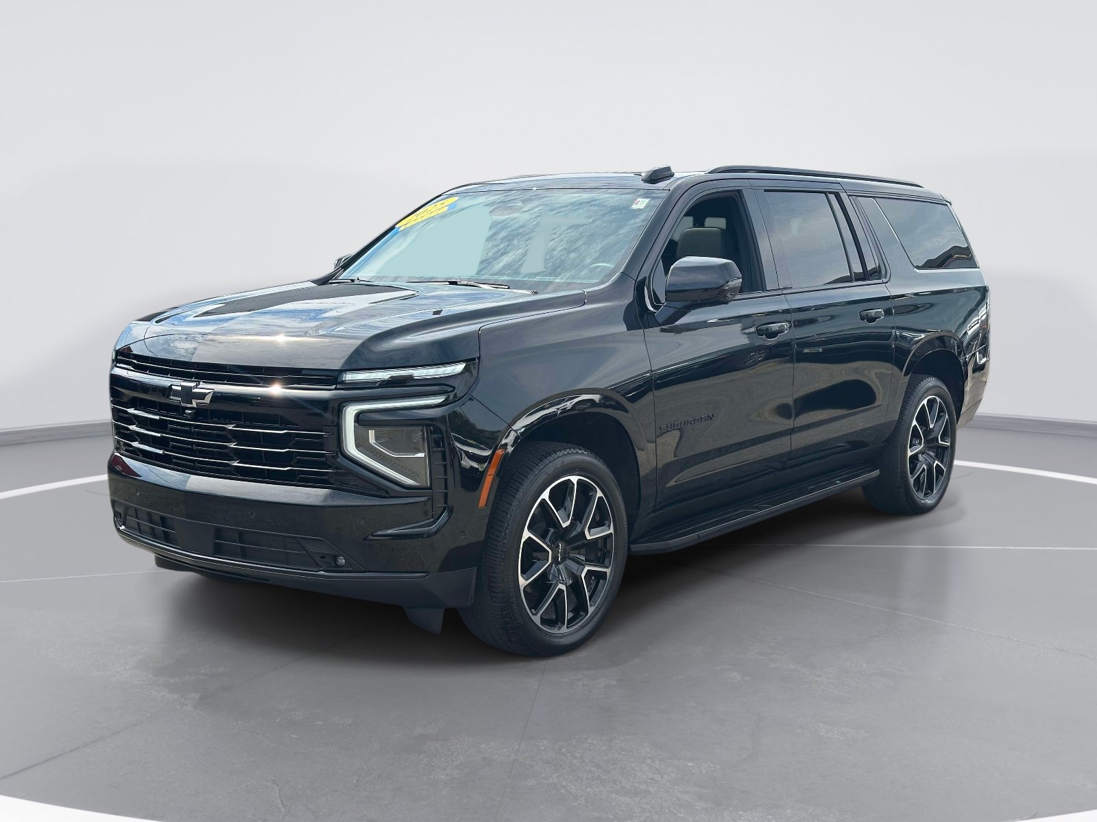 Certified 2025 Chevrolet Suburban RST w/ Comfort Package AWD/4WD image 3
