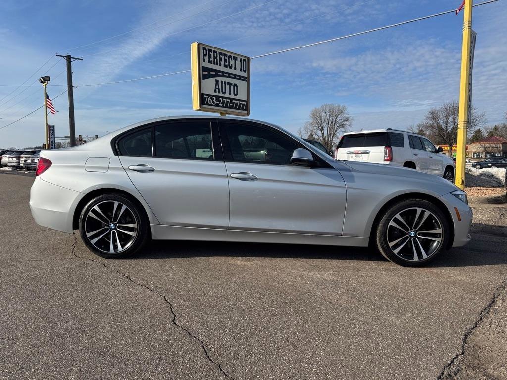 Used 2018 BMW 330i xDrive 330i xDrive Sedan w/ Convenience Package image 3