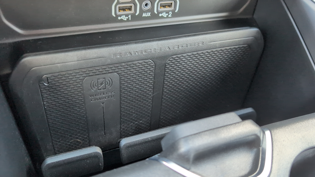 Used 2025 RAM 1500 Laramie AWD/4WD image 19