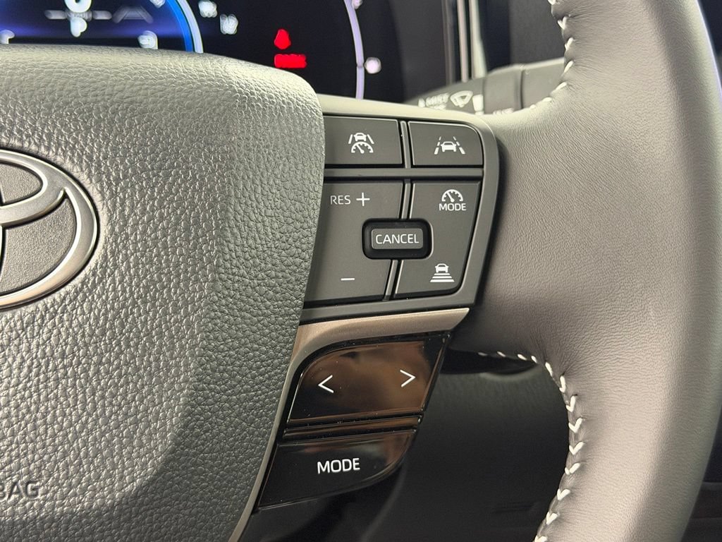 Used 2026 Toyota Camry SE FWD image 27