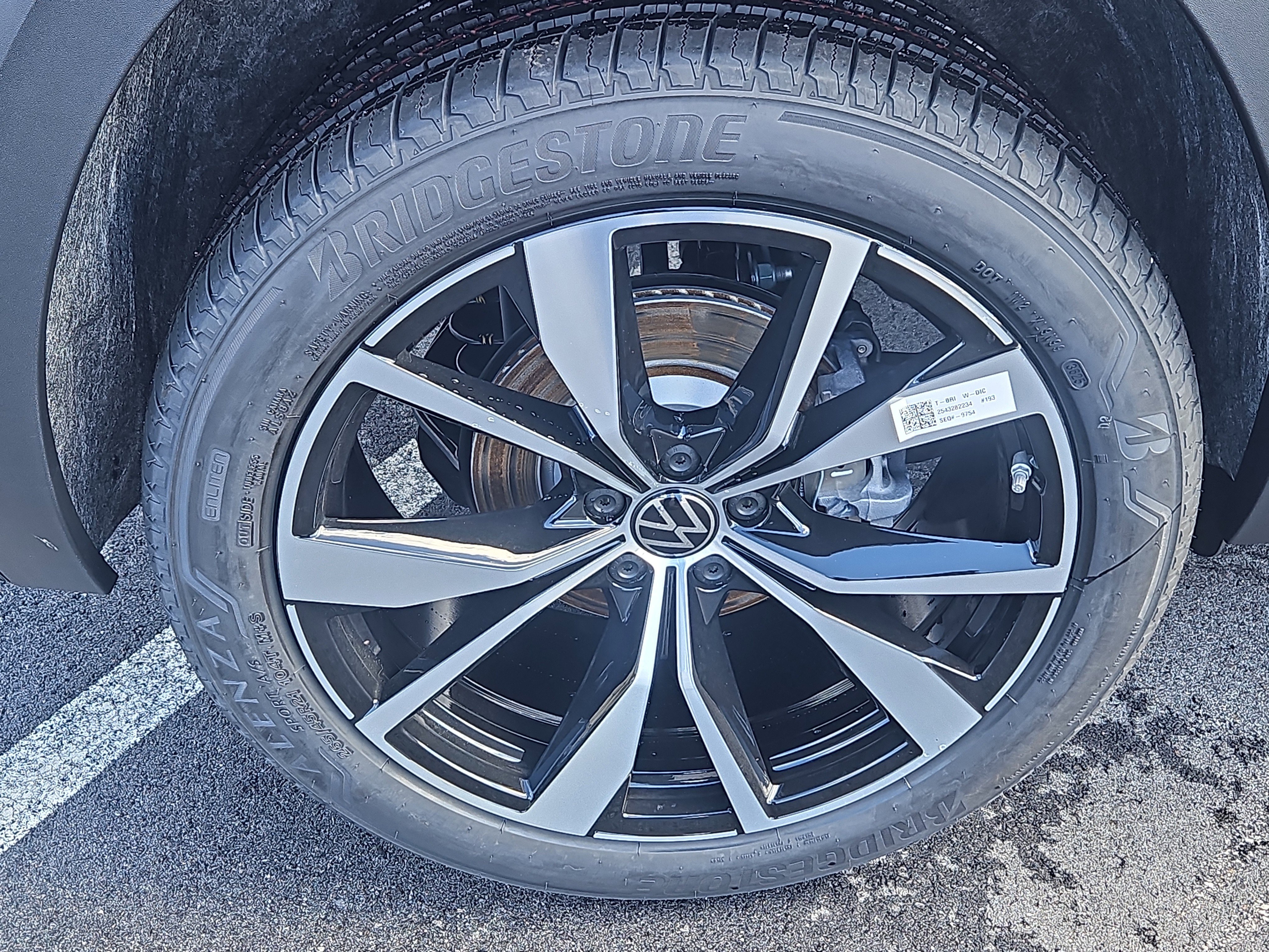 New 2026 Volkswagen Atlas Cross Sport SEL Premium R-Line image 3