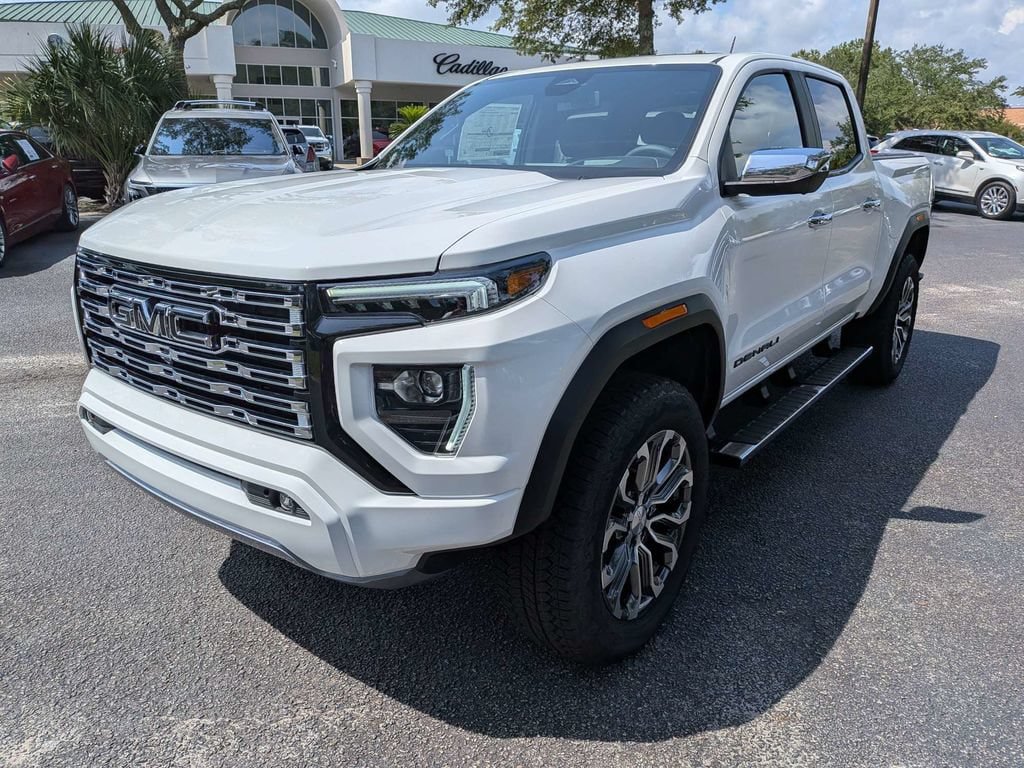 New 2026 GMC Canyon Denali w/ LPO, Black Badging Package AWD/4WD image 8