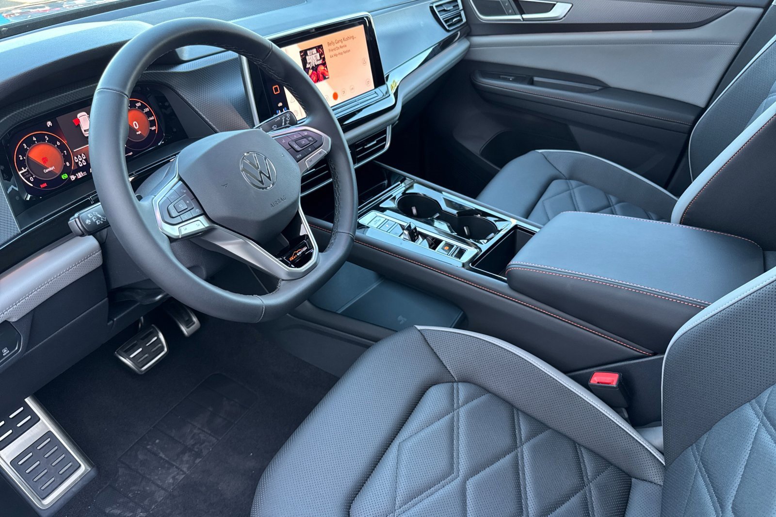 New 2025 Volkswagen Atlas Peak Edition SE image 10