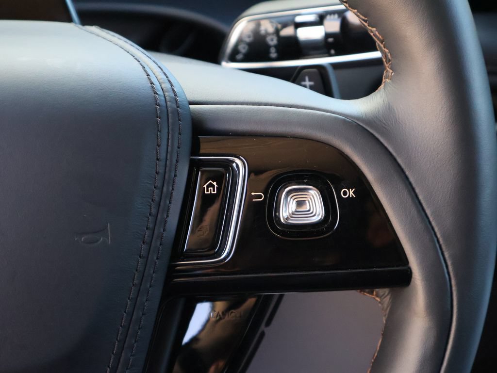 Used 2025 Lincoln Aviator AWD image 31