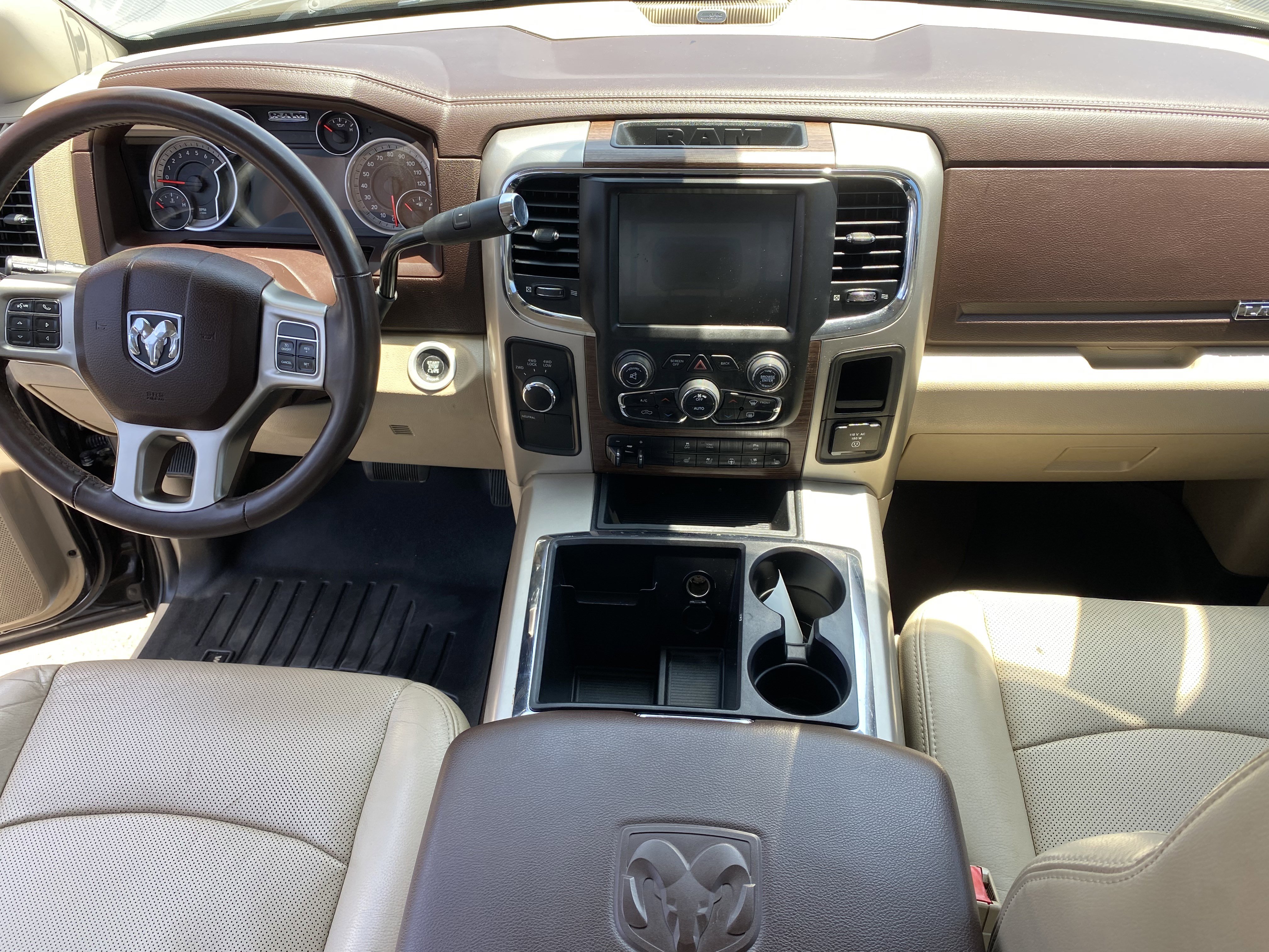 Used 2015 RAM 2500 Laramie w/ Protection Group AWD/4WD image 21