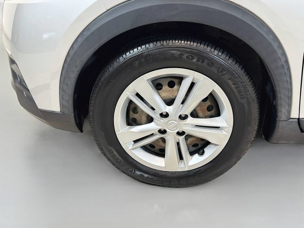 Used 2020 Nissan Kicks S FWD image 29
