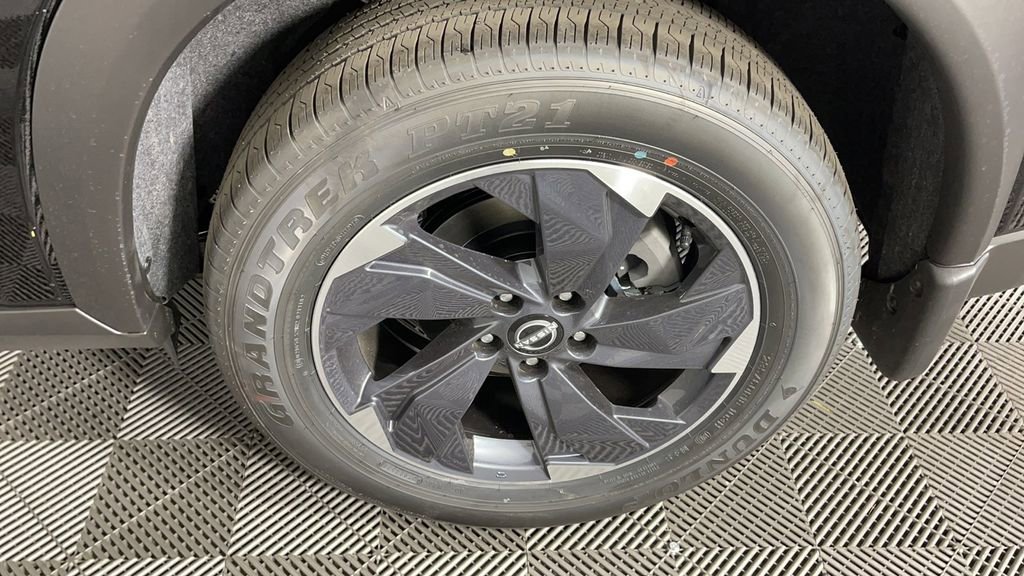 New 2025 Nissan Rogue SV image 31