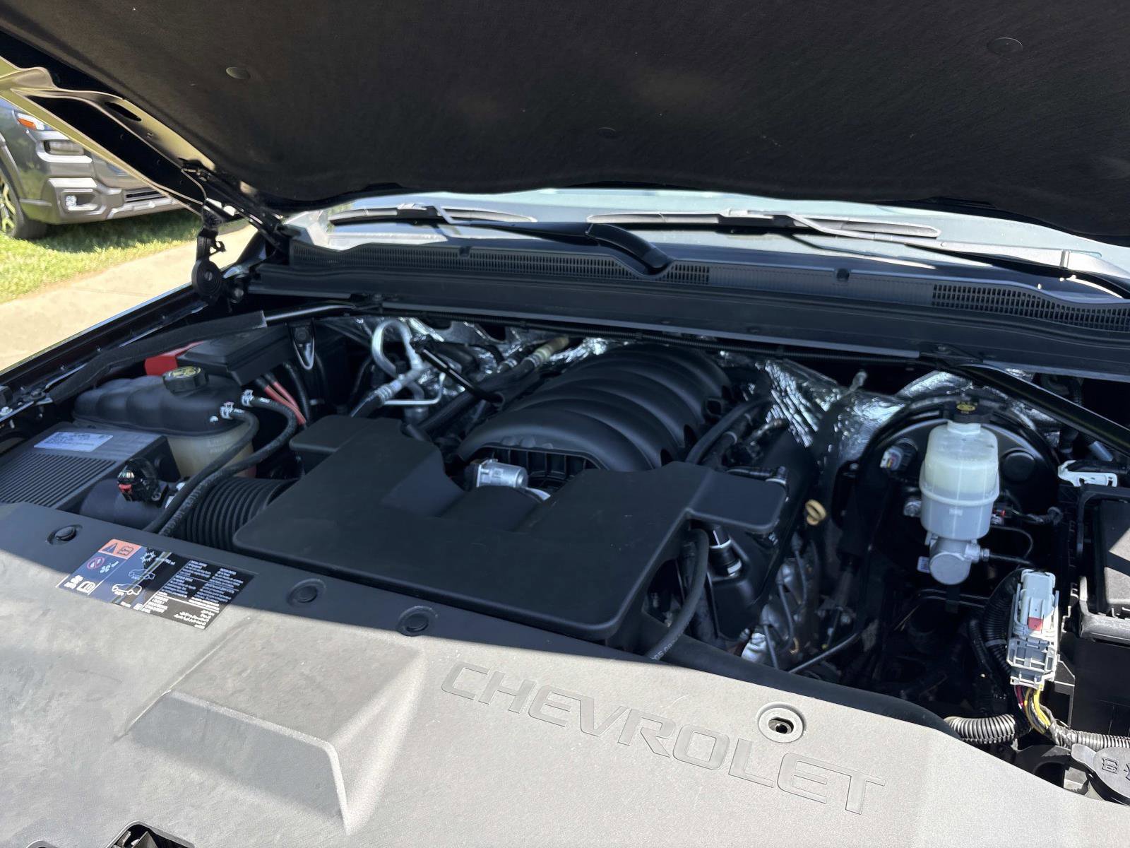 Used 2016 Chevrolet Suburban LT w/ Luxury Package RWD image 36