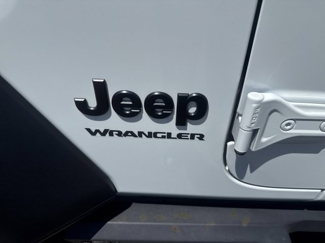 Certified 2022 Jeep Wrangler Sport AWD/4WD image 36