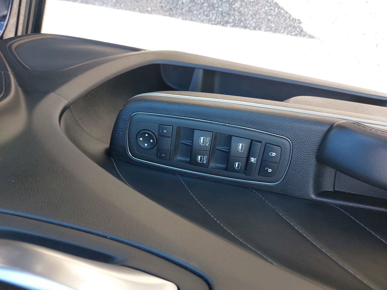 Used 2022 Dodge Charger SXT w/ Plus Group RWD image 29