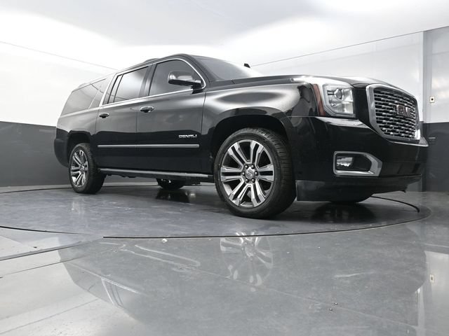 Used 2019 GMC Yukon XL Denali w/ Denali Ultimate Package AWD/4WD image 32