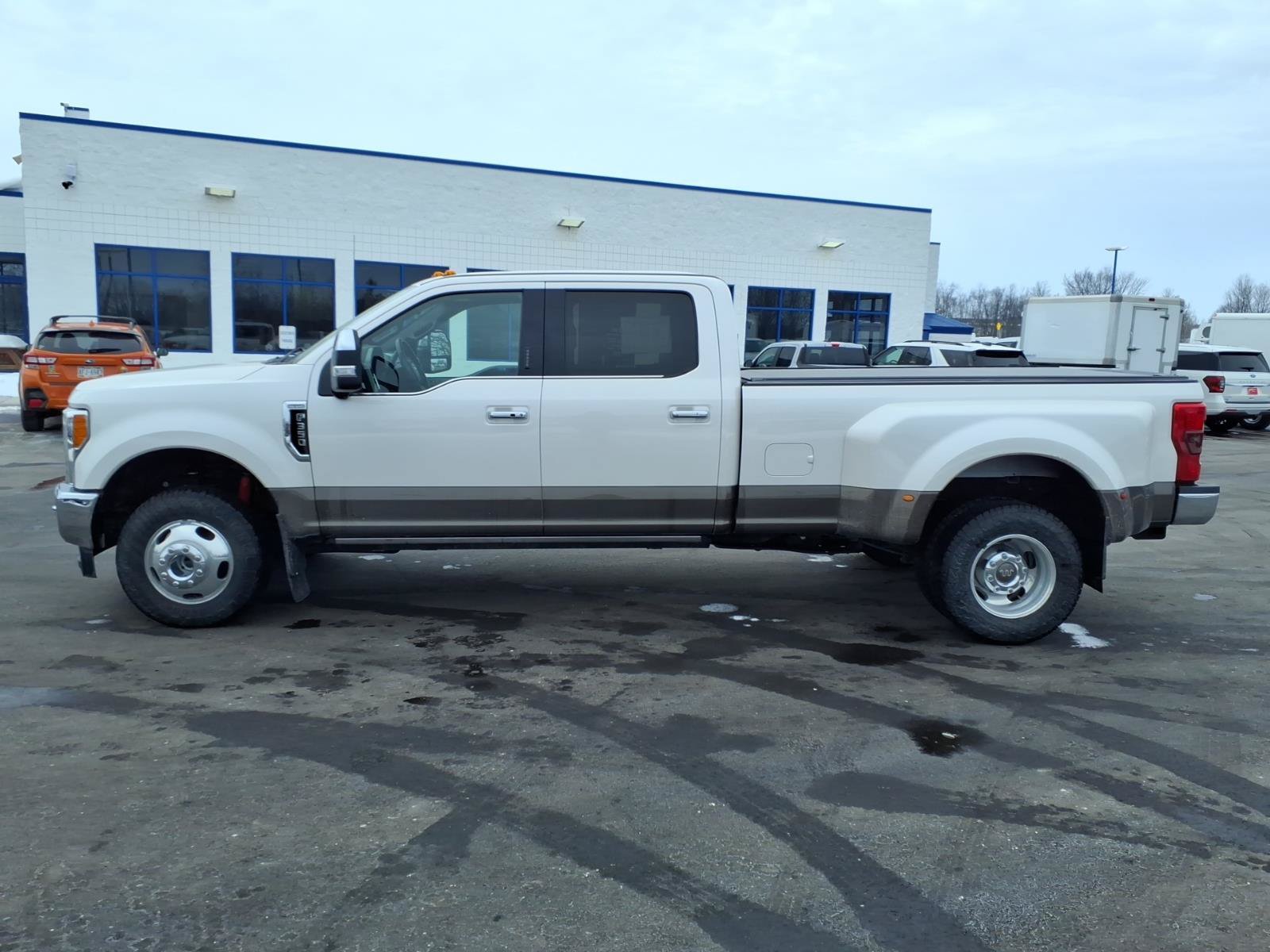 Used 2017 Ford F350 King Ranch w/ King Ranch Ultimate Package AWD/4WD image 2
