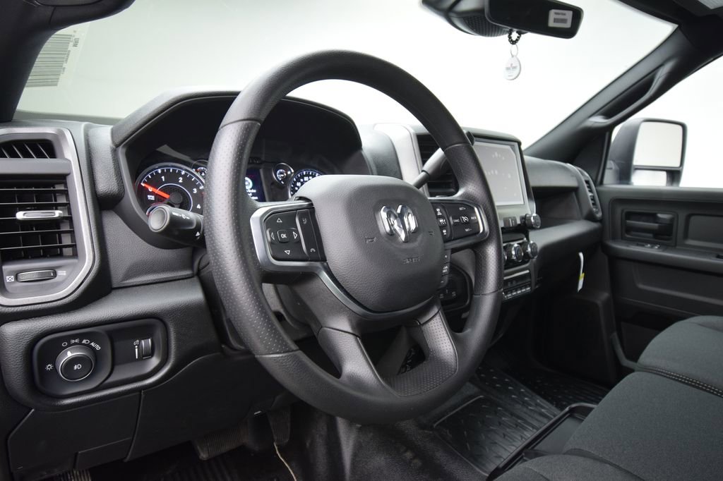 New 2026 RAM 5500 Tradesman AWD/4WD image 38