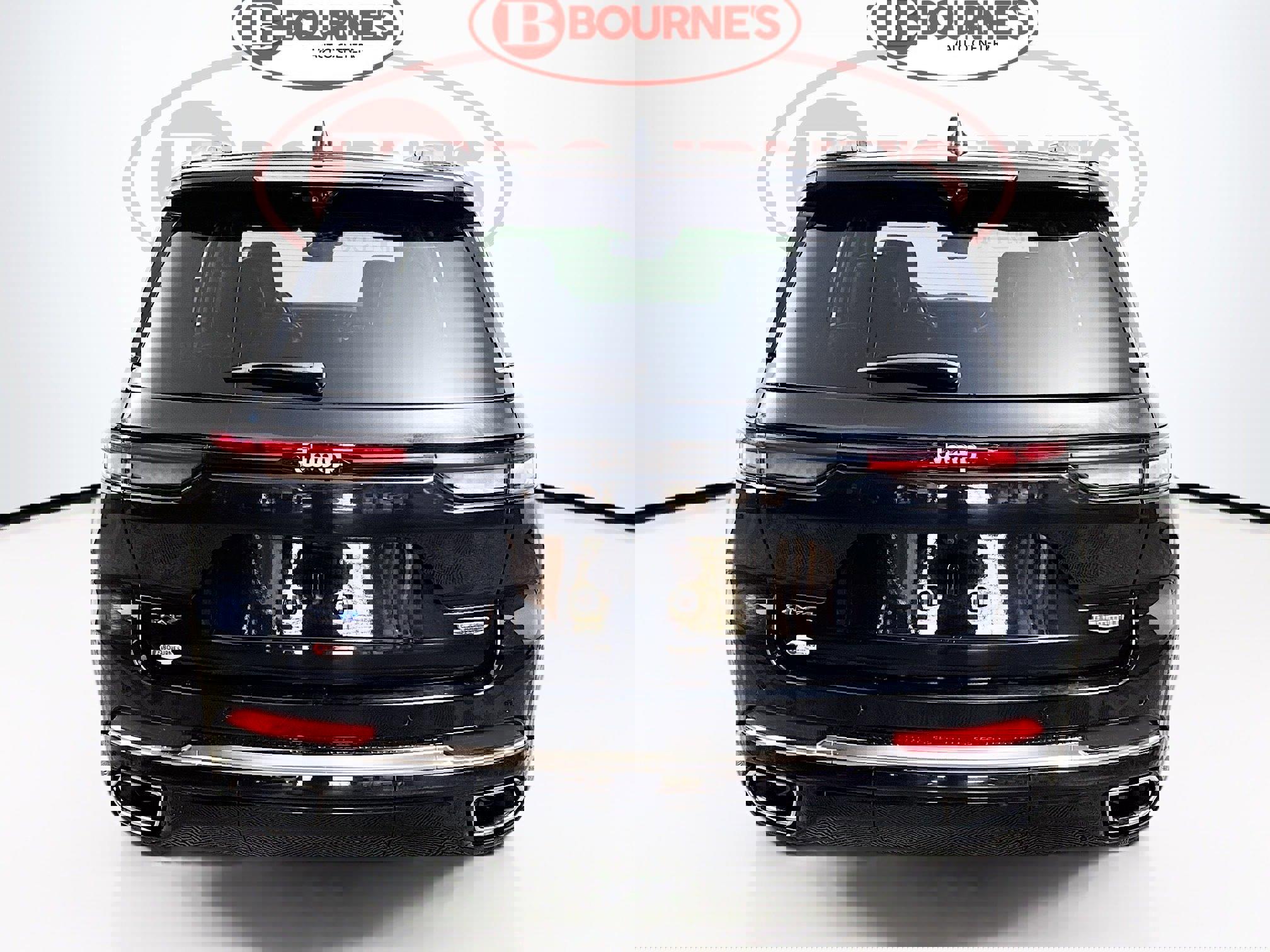 Used 2023 Jeep Grand Cherokee Summit w/ Advanced Protech Group IV image 11