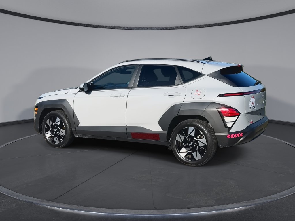 Used 2024 Hyundai Kona SEL w/ Convenience Package FWD image 6