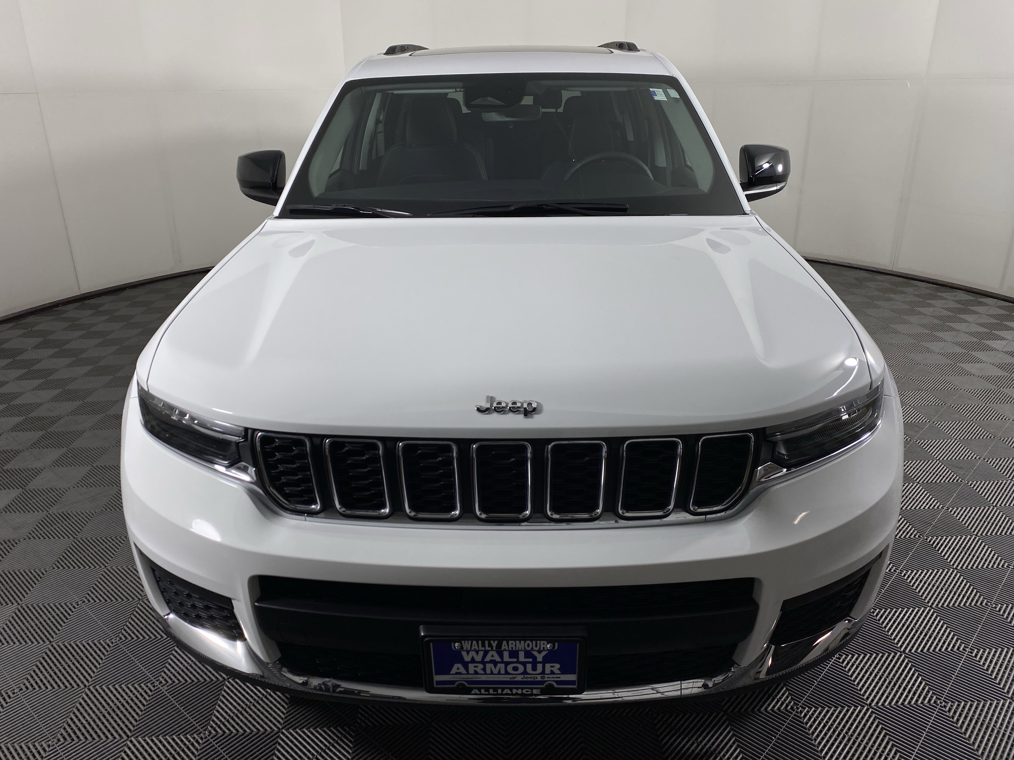 Used 2023 Jeep Grand Cherokee L Laredo w/ Luxury Tech Group I AWD/4WD image 12