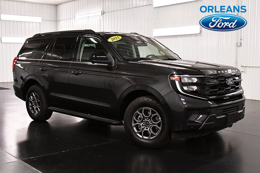 Used 2025 Ford Expedition Active