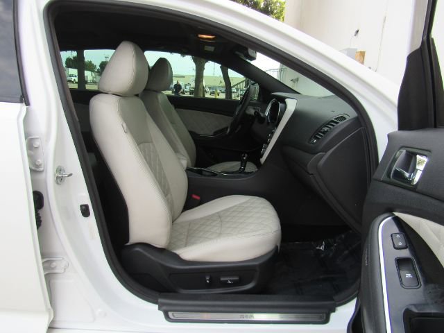Used 2015 Kia Optima SX image 21
