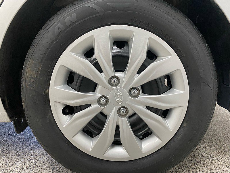 Used 2020 Hyundai Accent SE image 24