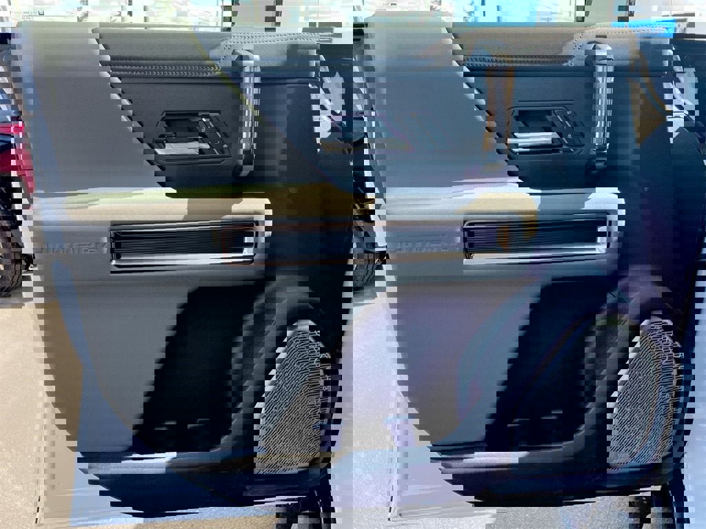 New 2025 GMC Hummer EV 2X image 19
