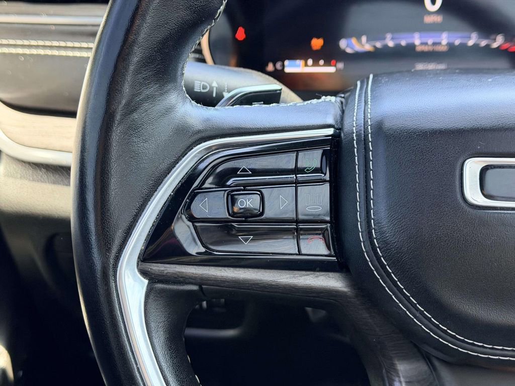 Used 2022 Jeep Grand Cherokee L Overland AWD/4WD image 9