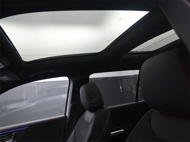 Certified 2024 Mercedes-Benz GLB 250 image 23