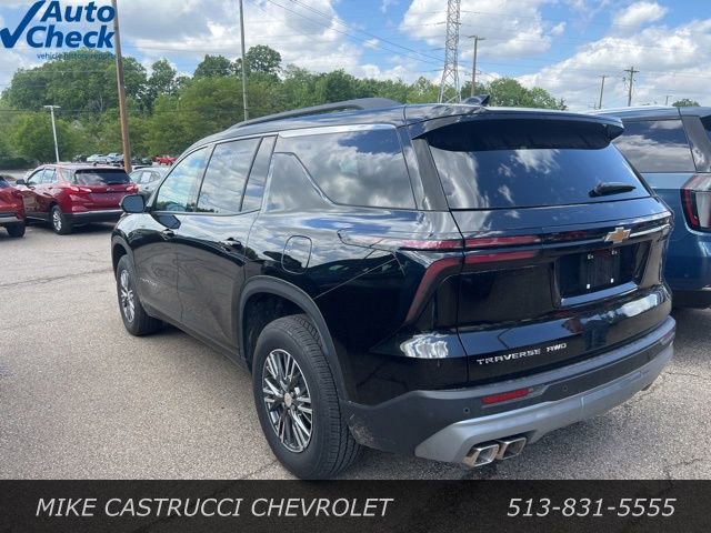 Used 2026 Chevrolet Traverse LT AWD/4WD image 4
