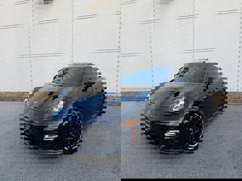 Used 2013 Porsche Panamera GTS image 2