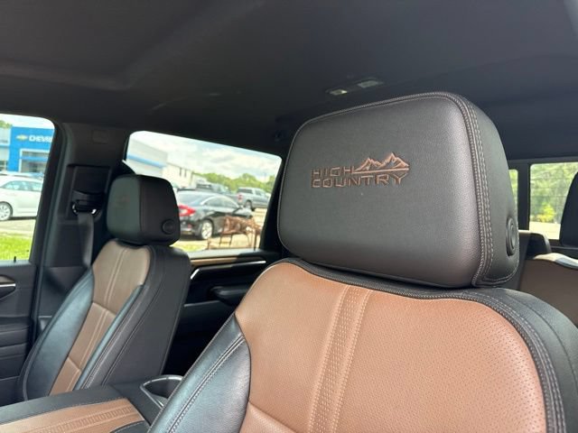 Used 2024 Chevrolet Silverado 2500 High Country w/ Technology Package AWD/4WD image 13