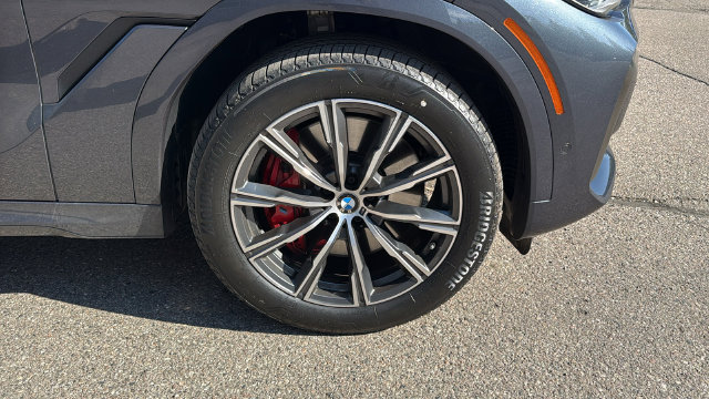 Used 2021 BMW X6 M50i w/ Executive Package AWD/4WD image 11