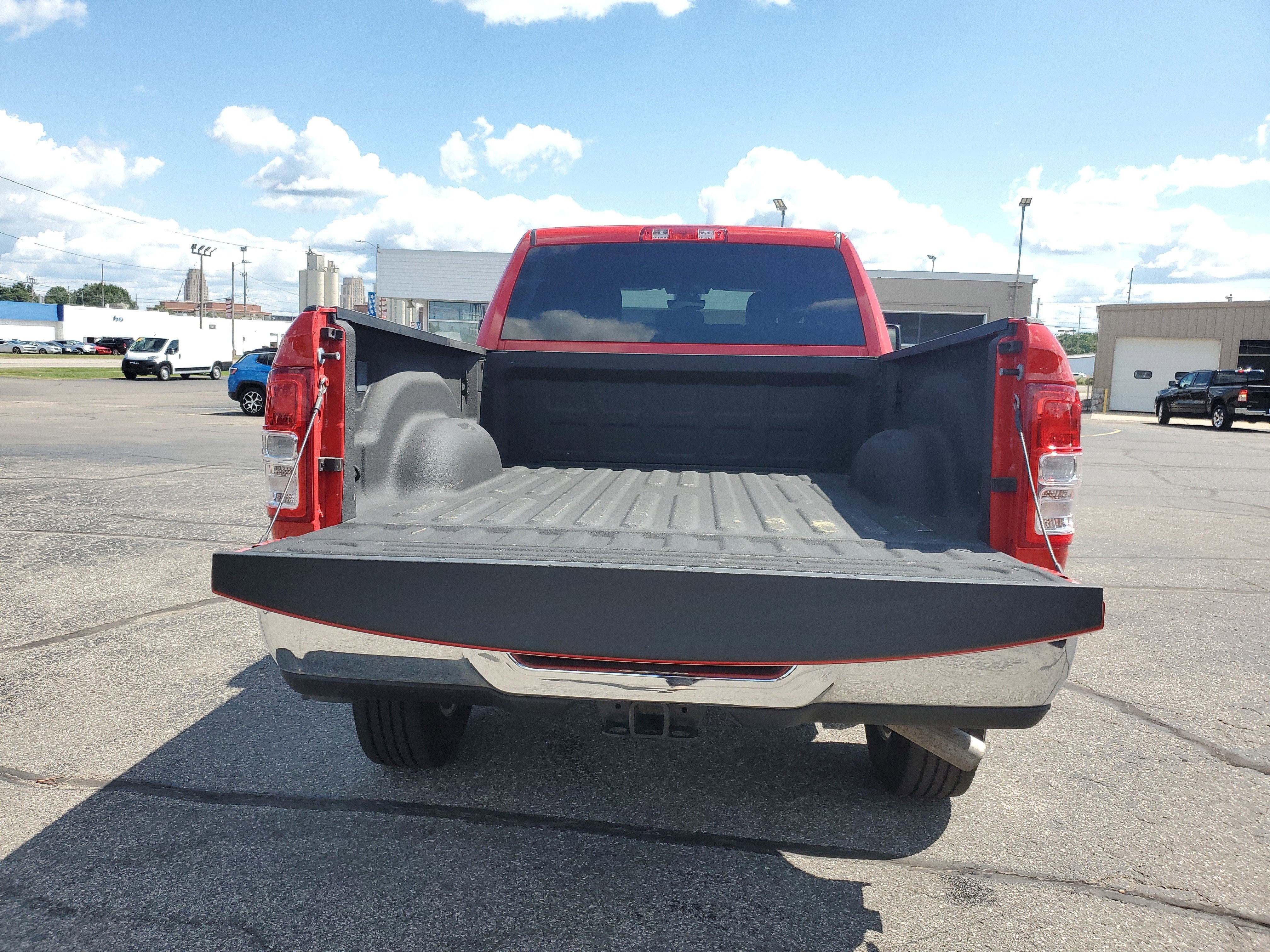 Used 2024 RAM 2500 Big Horn w/ Bed Utility Group image 26