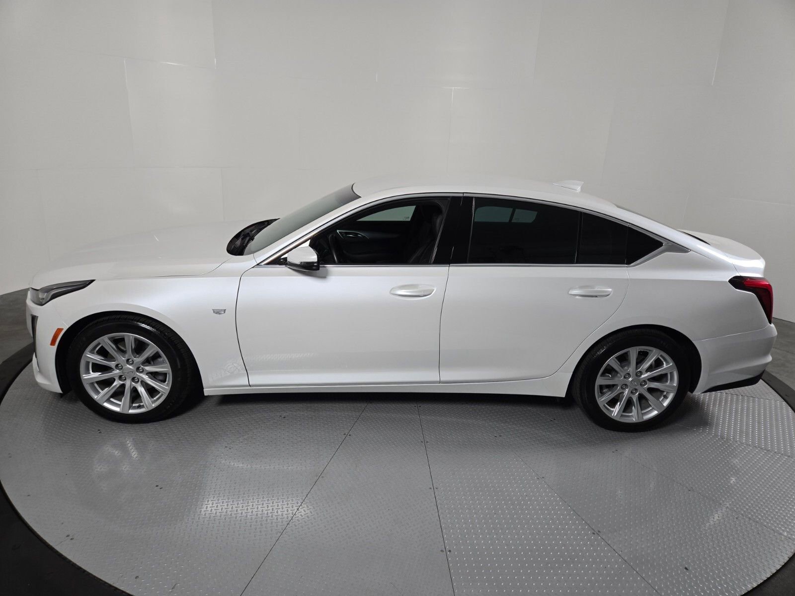 Used 2024 Cadillac CT5 Luxury RWD image 31