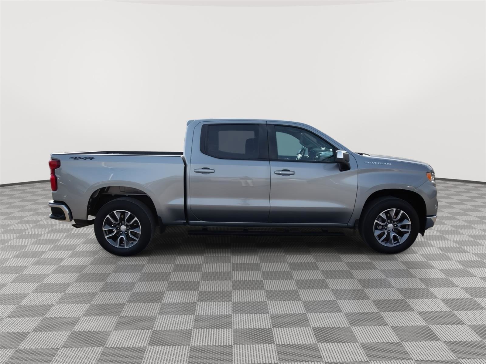 Used 2023 Chevrolet Silverado 1500 LT AWD/4WD image 4